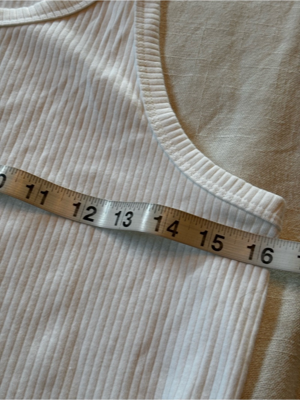 GAP Women's White Ribbed Tank Top - Picture 4 of 6